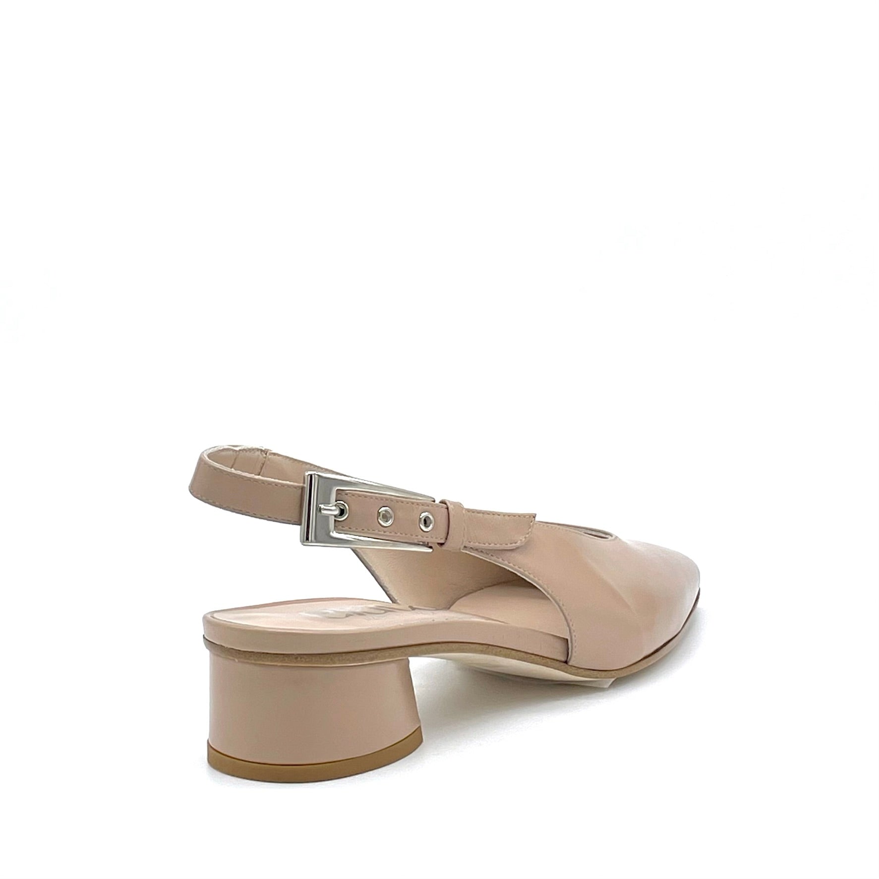 Slingback in pelle marrone chiaro e fibbia argento – Cod. 15169