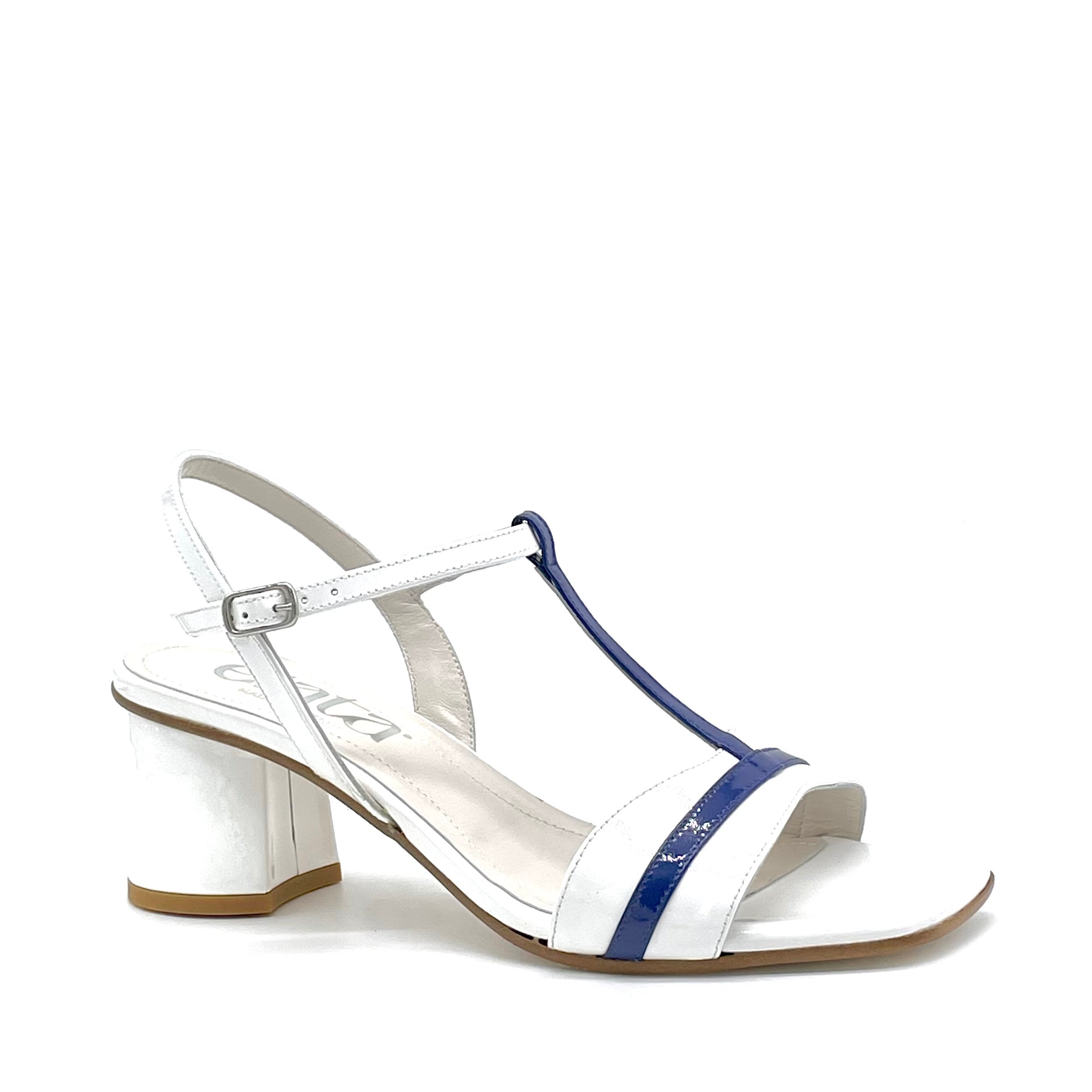 Sandalo in vernice bianca e blu – Cod. 15148-2