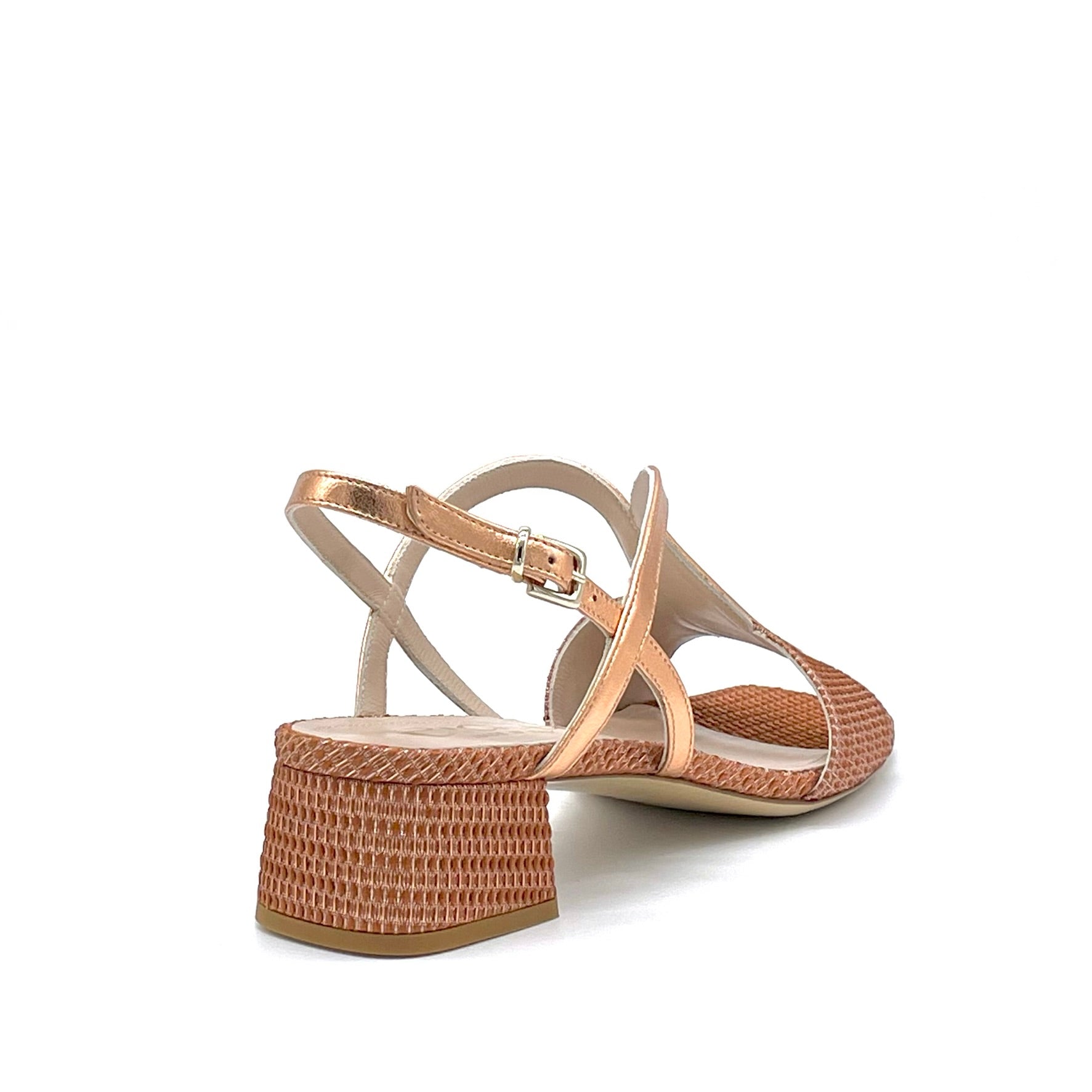 Sandalo in tessuto e pelle laminata color rame – Cod. 15155