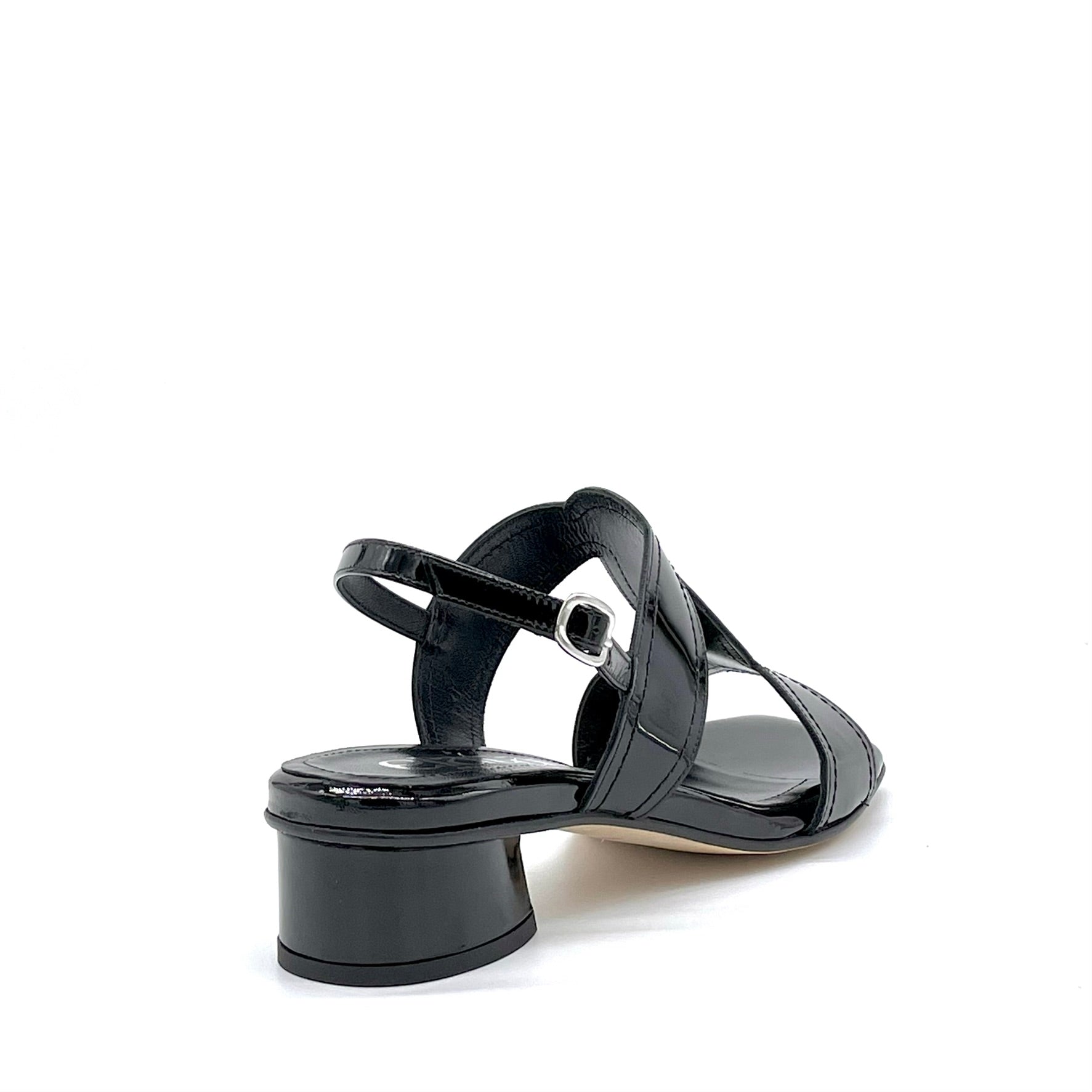 Sandalo in vernice nera e soletta piuma – Cod. 15164