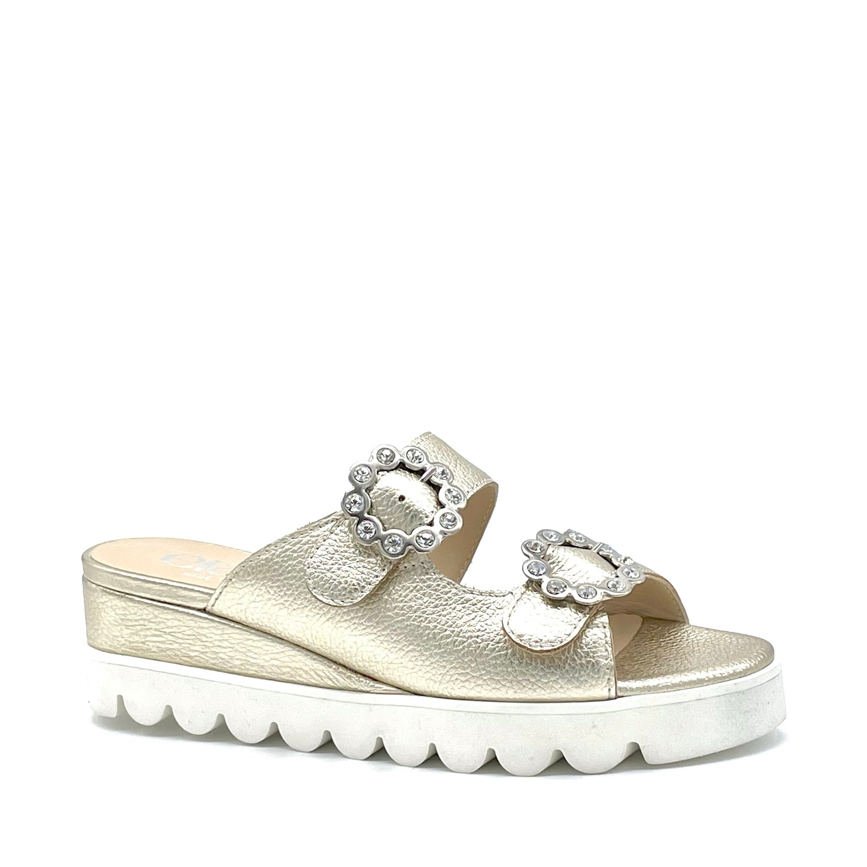 Mule in pelle laminata oro e fibbie gioiello – Cod. 15177