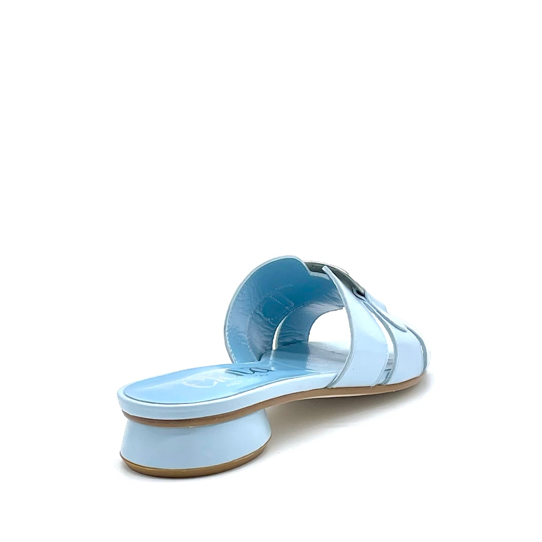 Mule in pelle celeste e accessorio argento – Cod. 15182