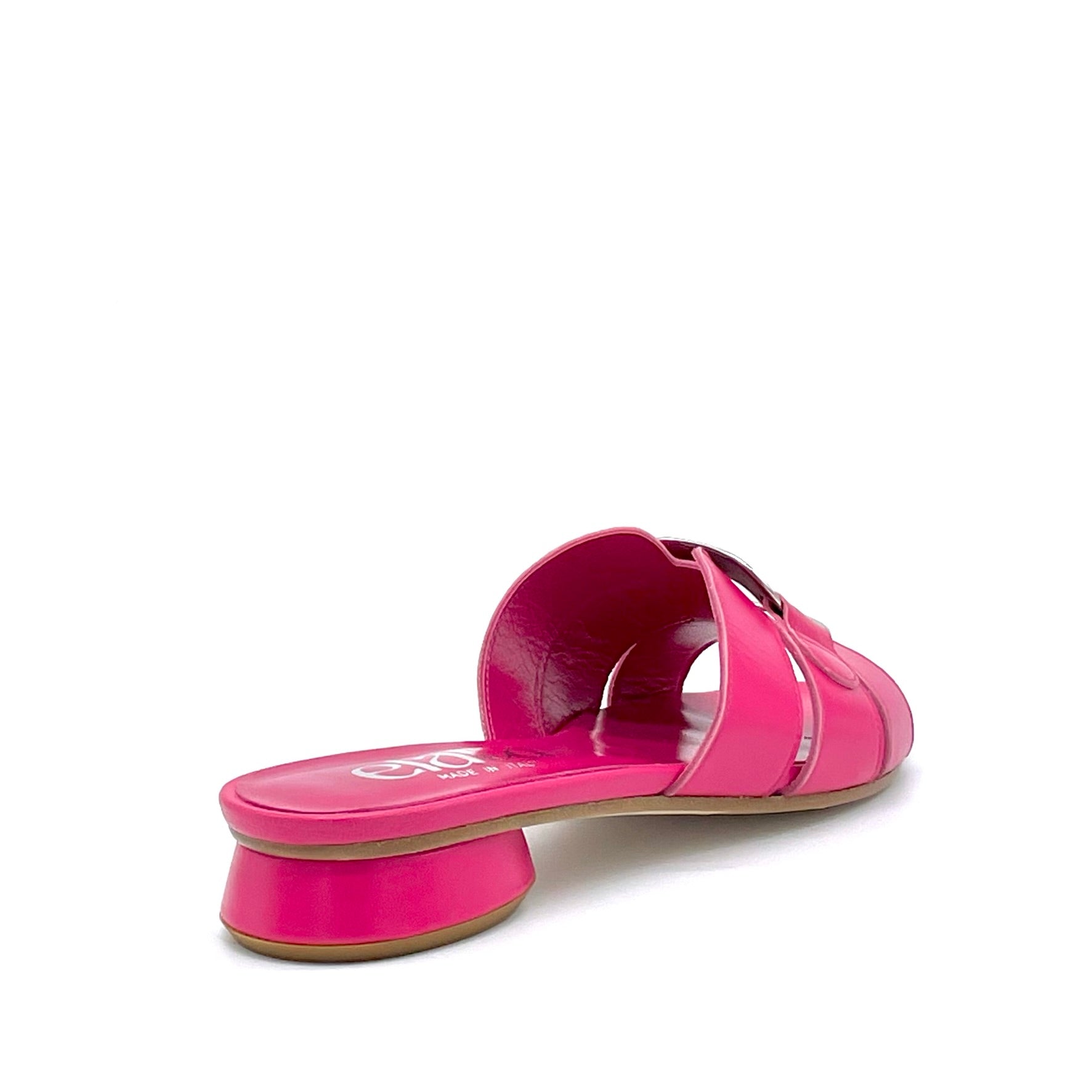 Mule in pelle fucsia e accessorio argento – Cod. 15182-1