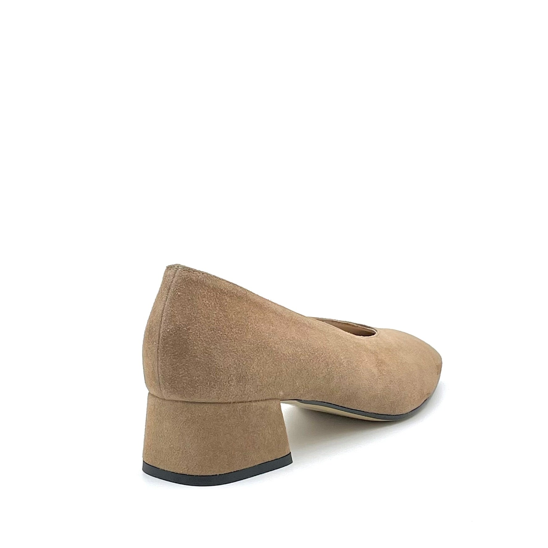 Décolleté in camoscio beige – Cod. 55529