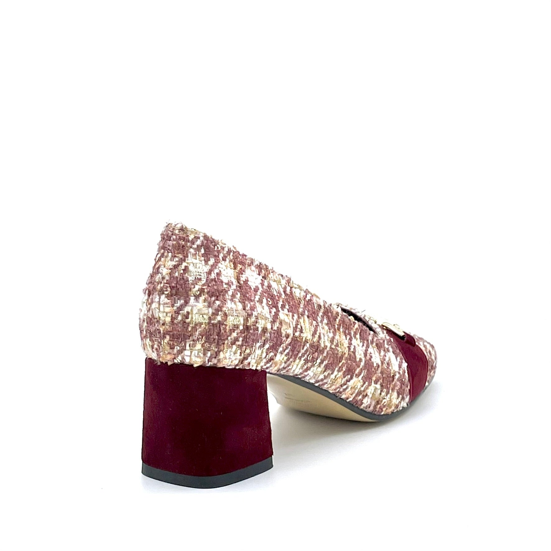 Décolleté in tessuto tweed panna e bordeaux e camoscio bordeaux con morsetto argento – Cod. 55521-1