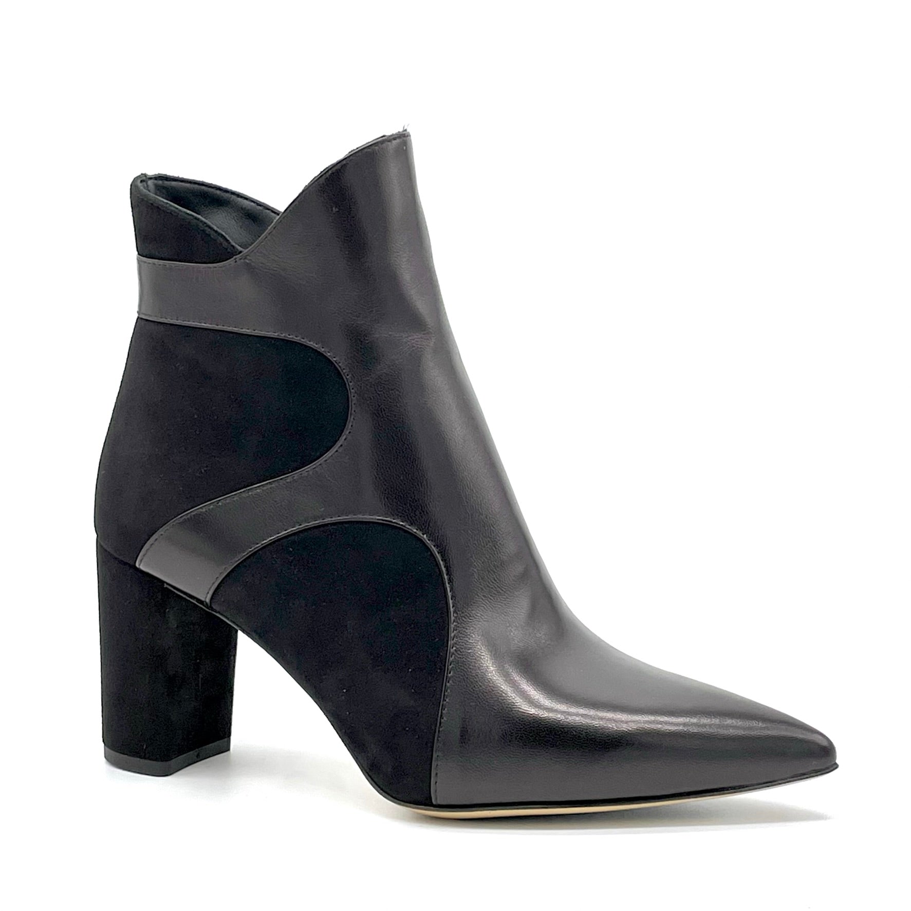 Stivaletto in pelle e camoscio nero – Cod. 55534