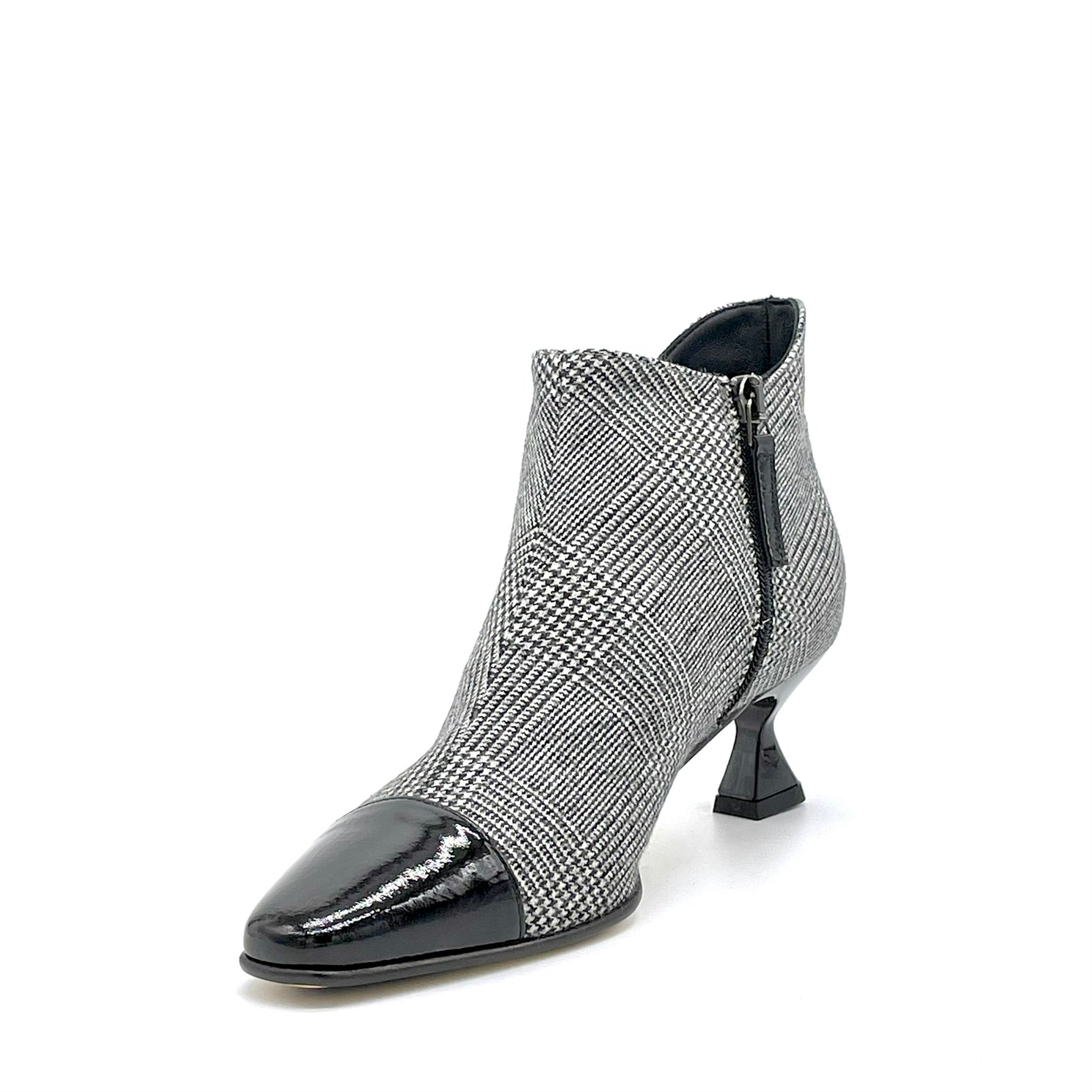 Stivaletto in tessuto principe di Galles e vernice effetto stropicciato nero – Cod. 55535