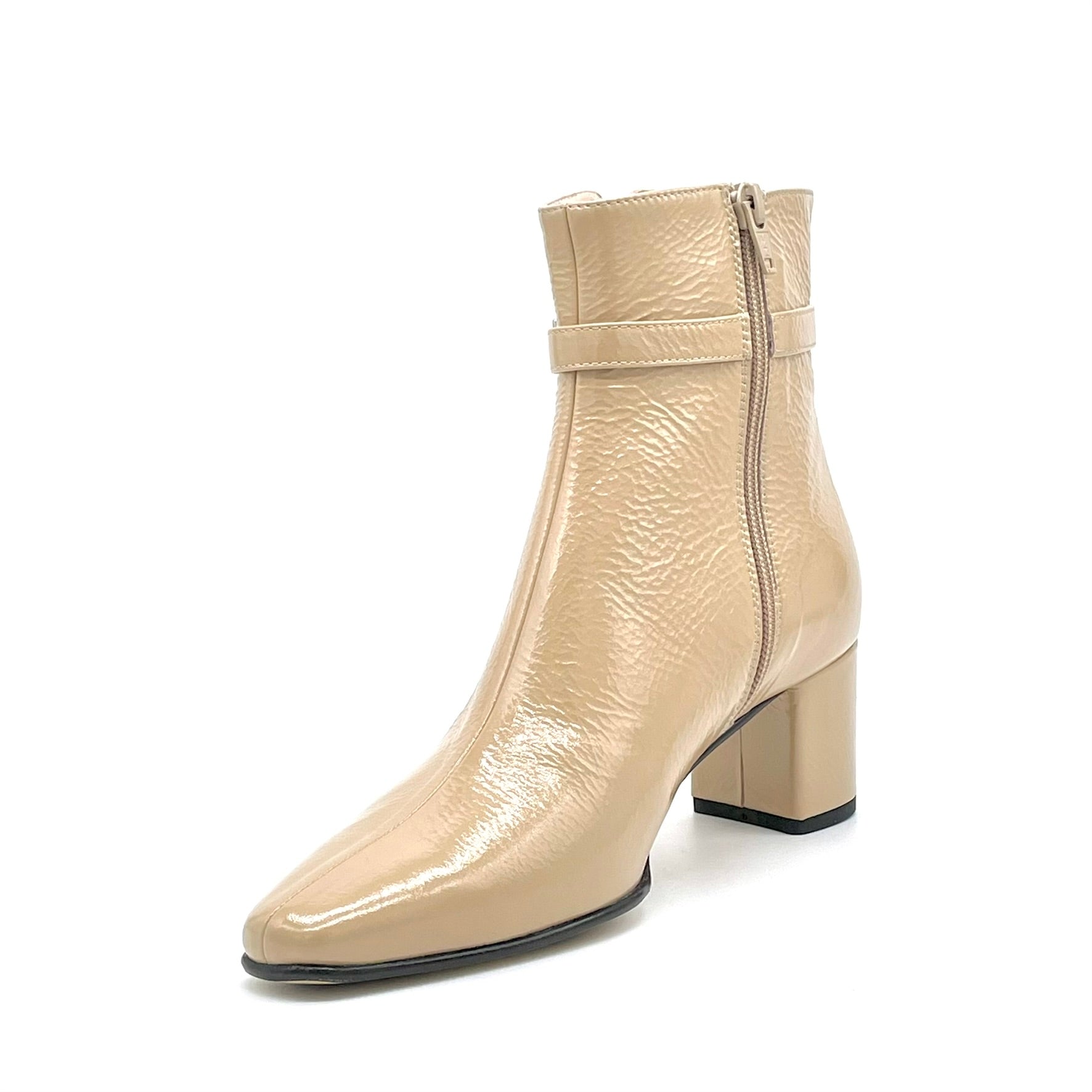 Sand creased effect patent ankleboots with silver buckle – Cod. 55536