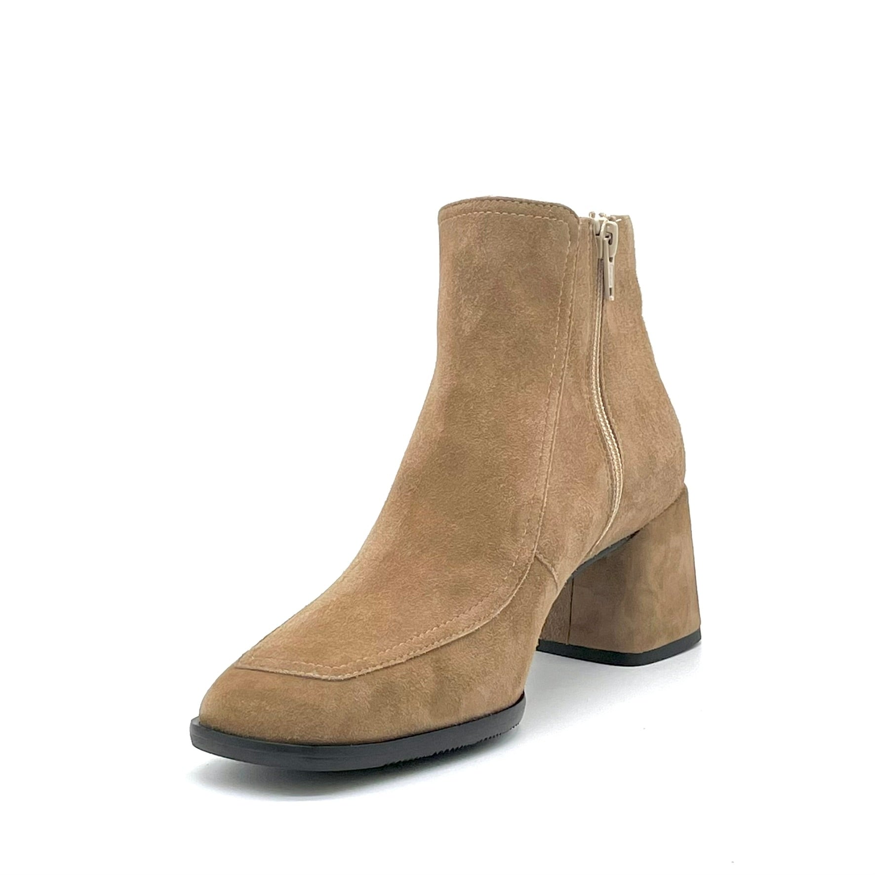 Stivaletto in camoscio beige – Cod. 55542