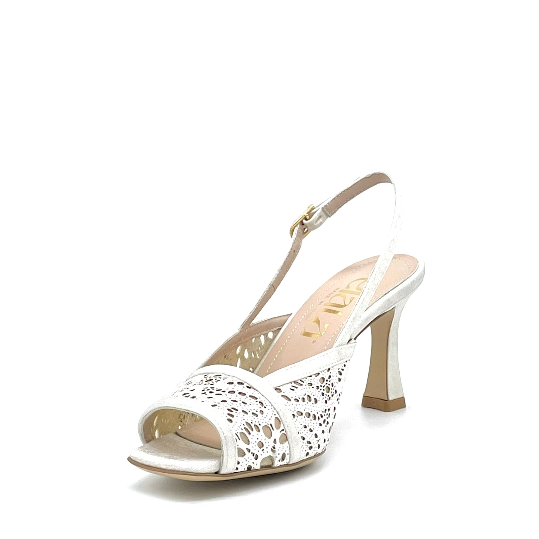 Sandalo in pelle laserata bianca su rete e inserti in ciniglia satinata dorata – Cod. 16113