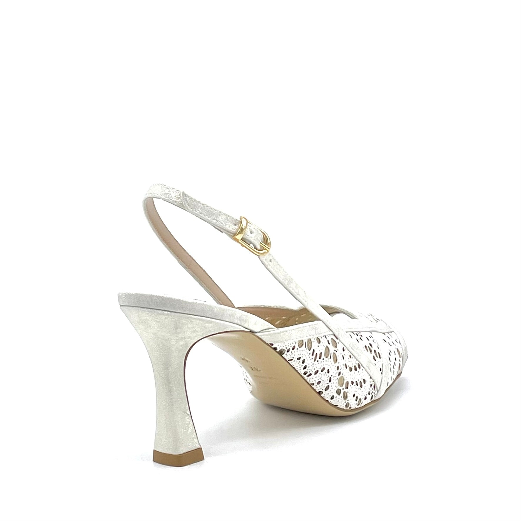 Sandalo in pelle laserata bianca su rete e inserti in ciniglia satinata dorata – Cod. 16113