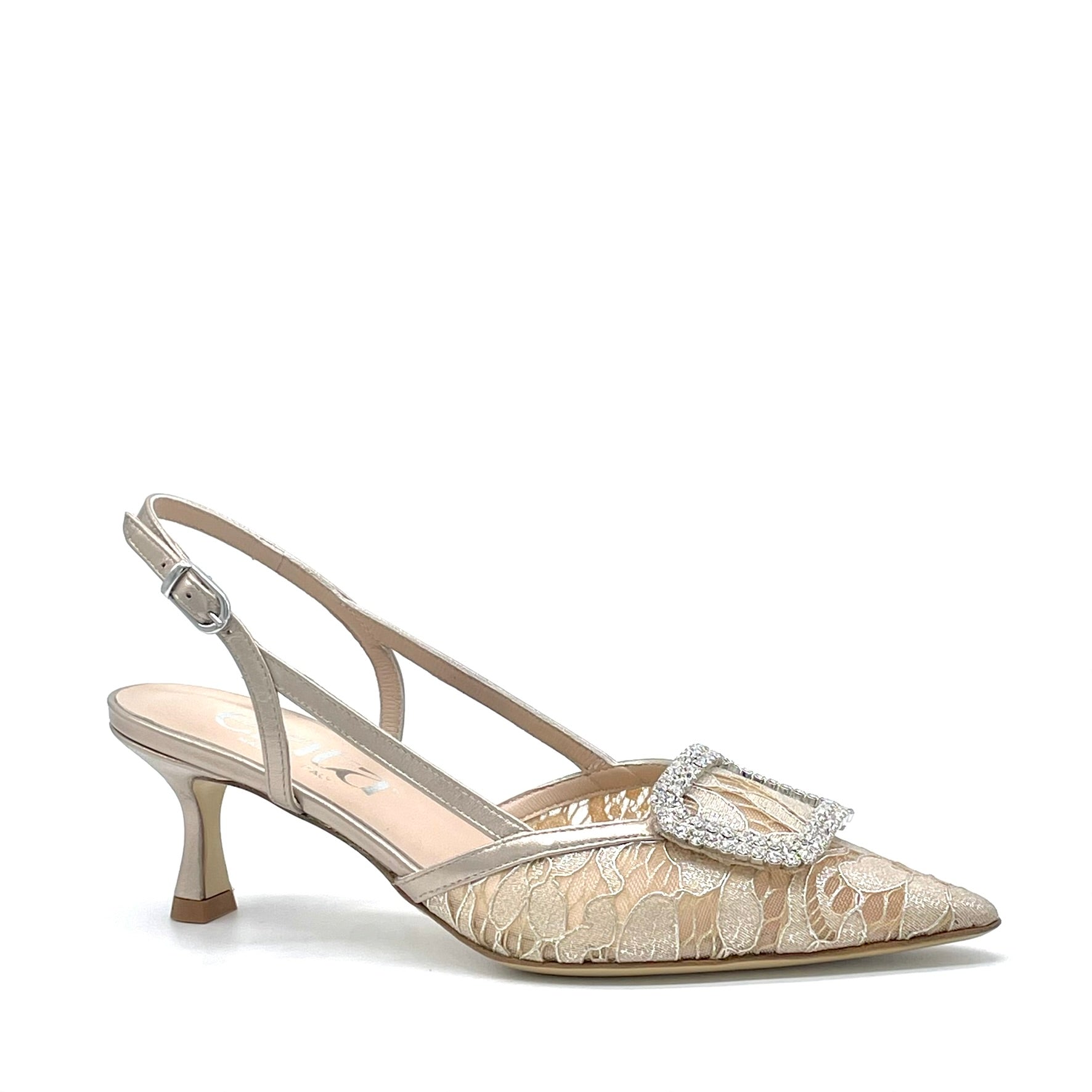 Slingback in rete di pizzo e inserti in pelle laminata champagne con fibbia gioiello  – Cod. 16140