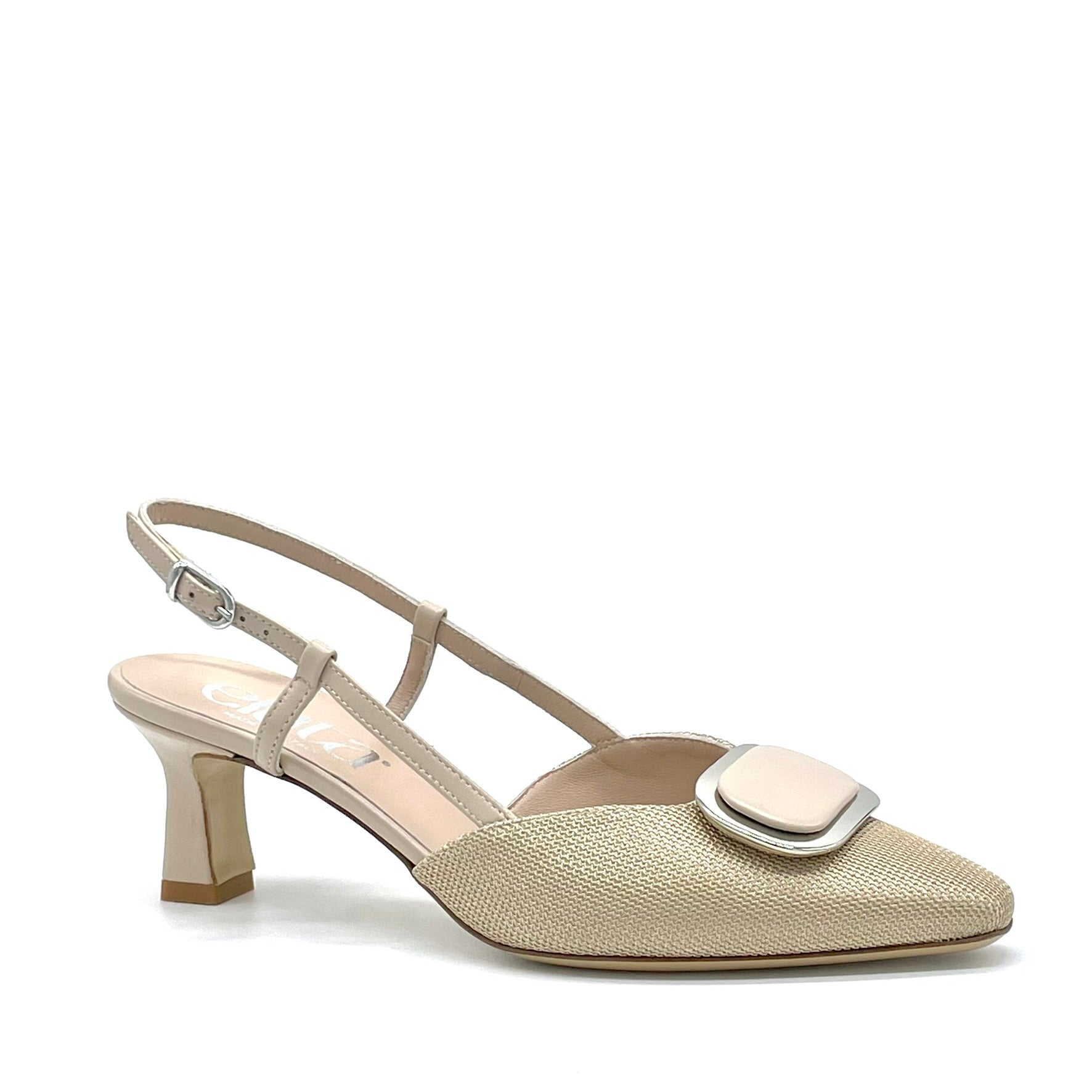 Slingback in tessuto piqué e pelle color sabbia e accessorio acciaio – Cod. 16167