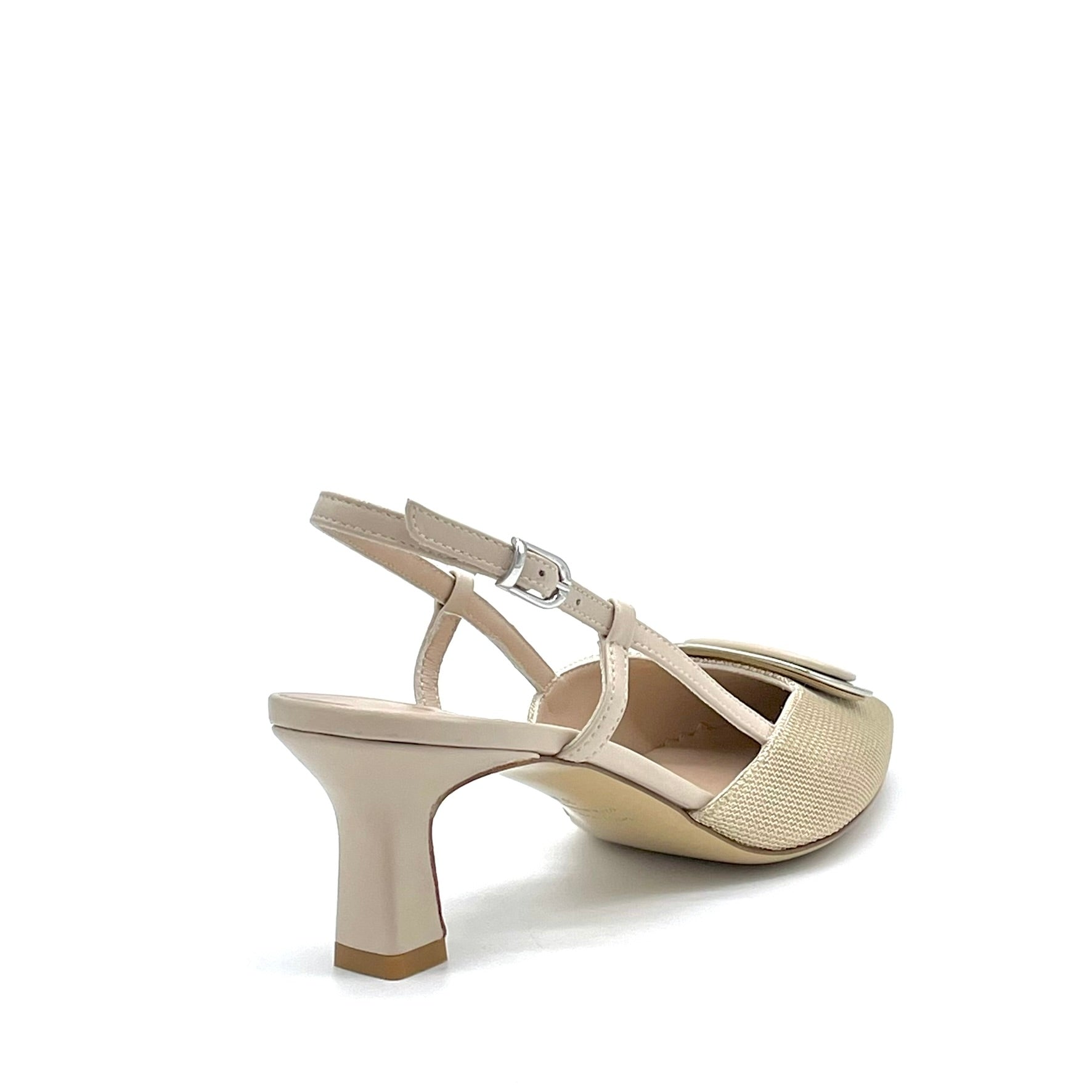 Slingback in tessuto piqué e pelle color sabbia e accessorio acciaio – Cod. 16167