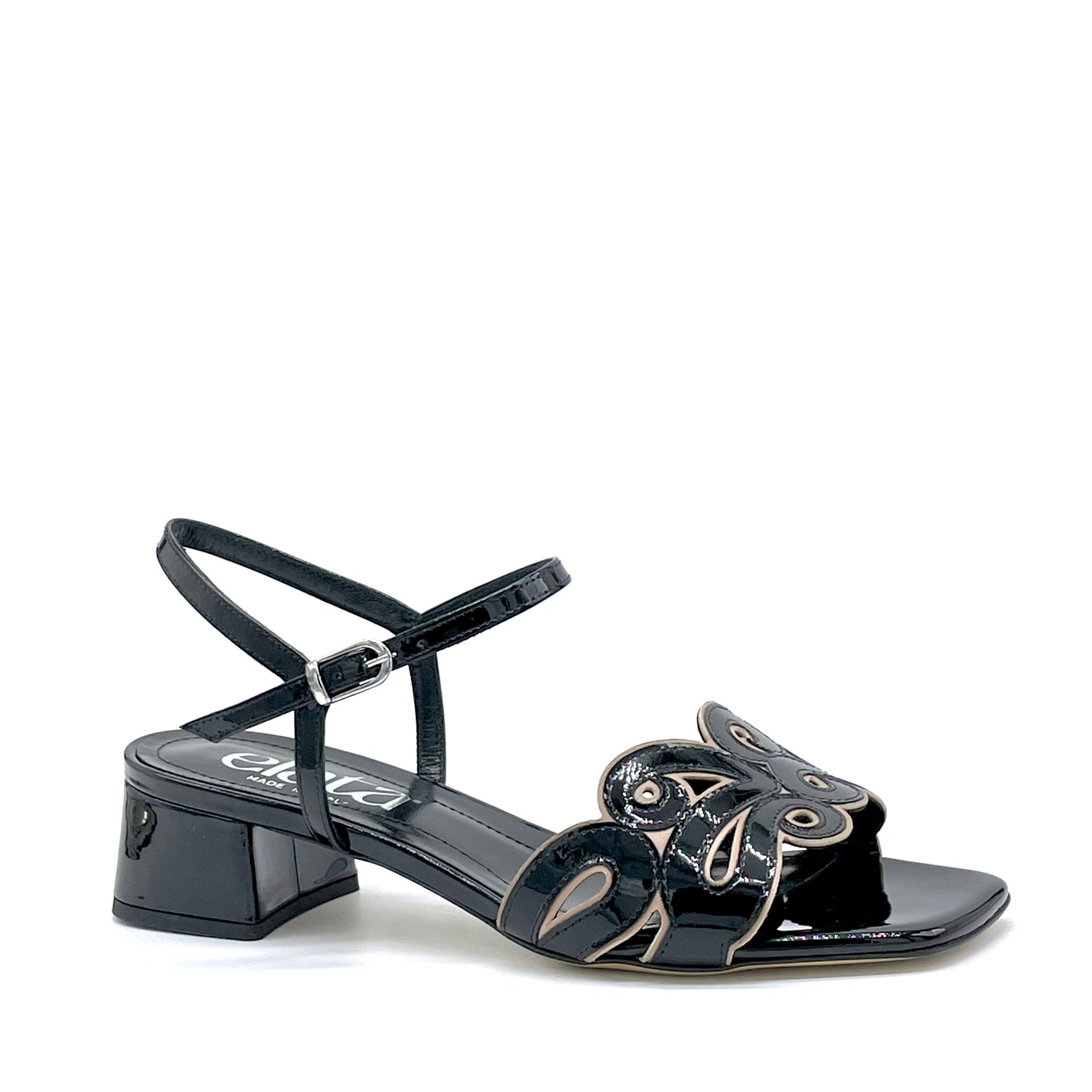 Sandalo in vernice nera e inserti in pelle color cannella – Cod.16129