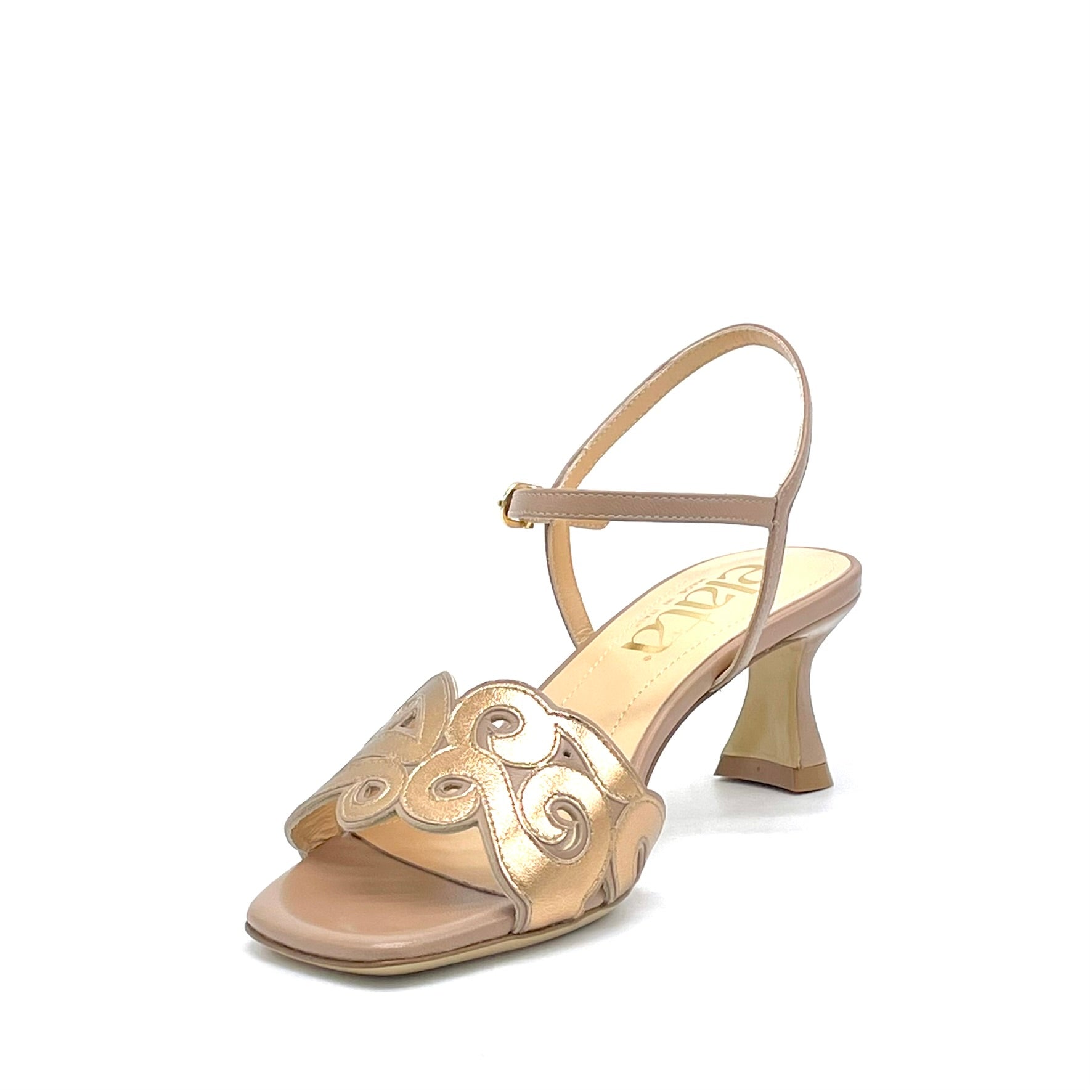 Sandalo in pelle e pelle laminata color cannella – Cod. 16109