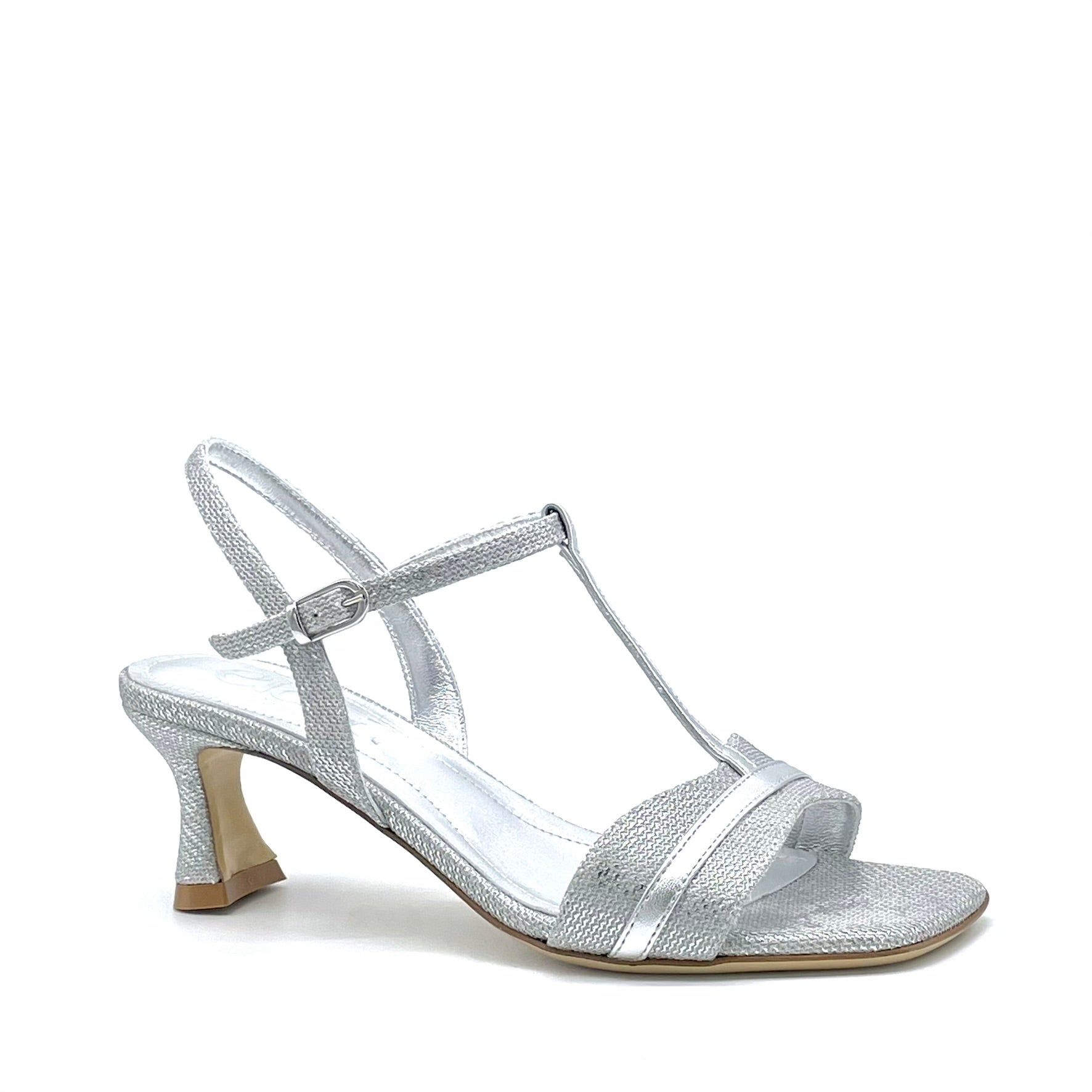 Sandalo in tessuto laminato e pelle laminata argento – Cod. 16108