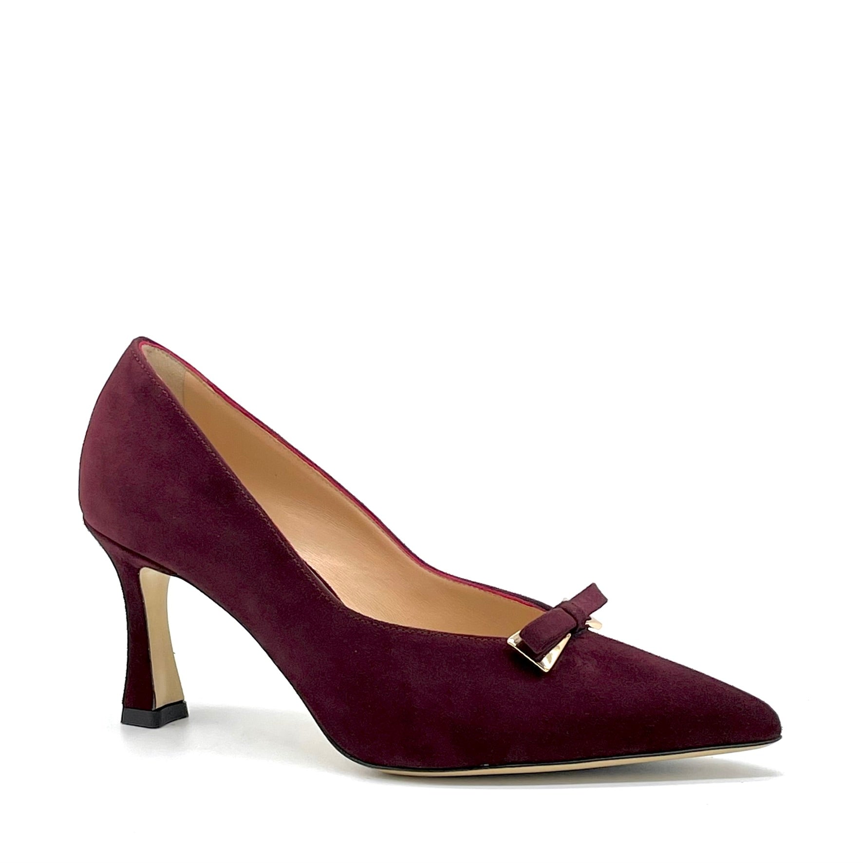Décolleté in camoscio bordeaux e accessorio fiocco oro – Cod.56503