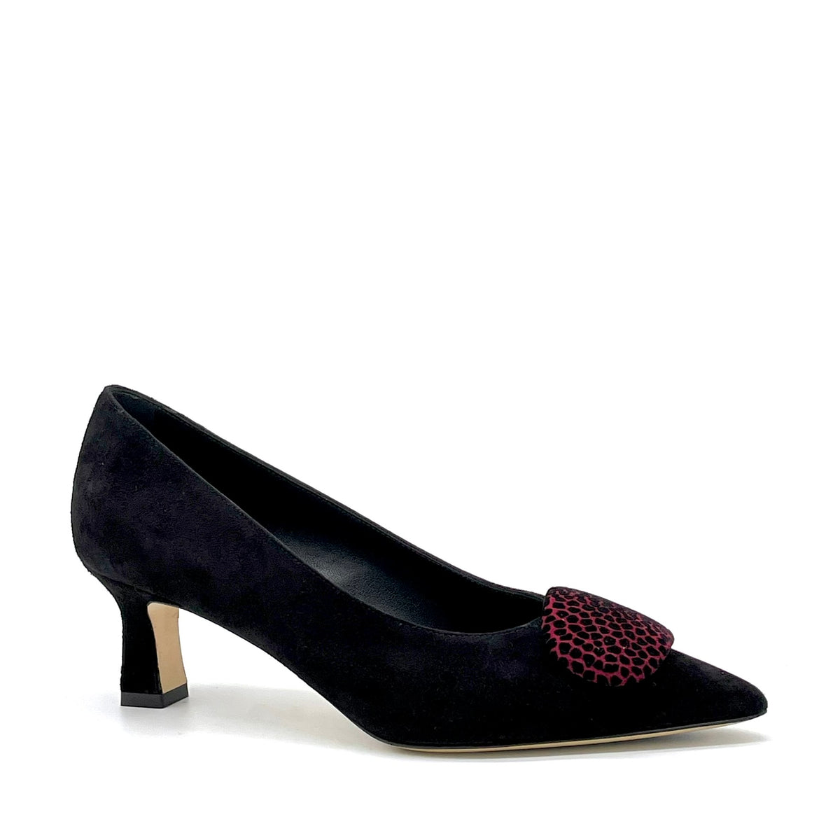 Décolleté in camoscio nero e accessorio in camoscio stampato bordeaux – Cod. 56508