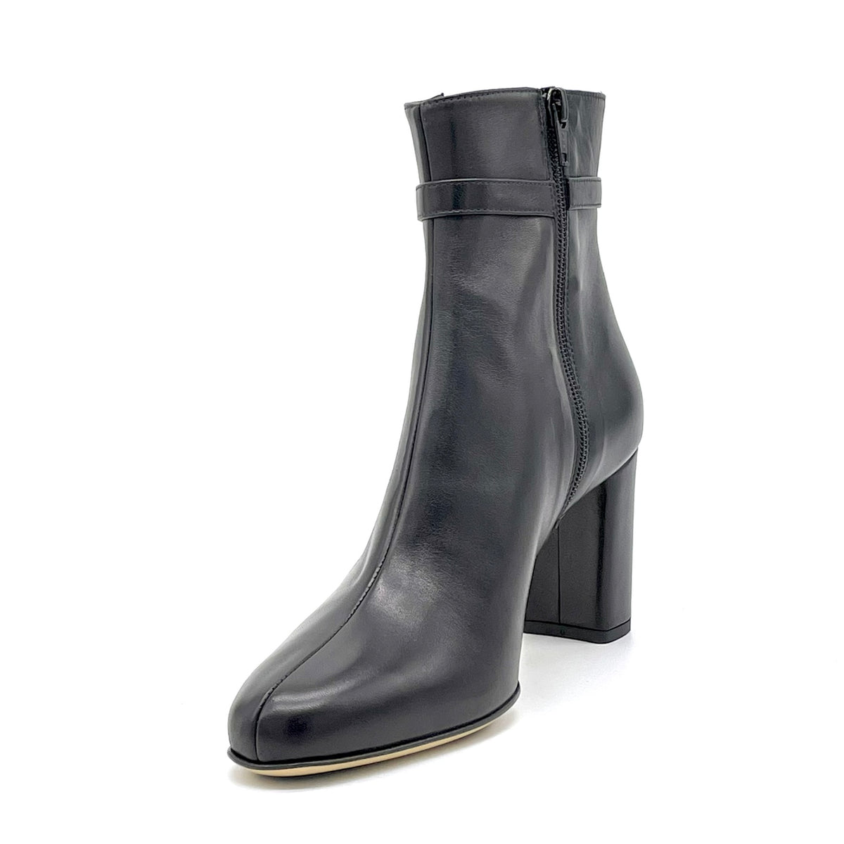 Black leather ankleboots with beaded accessories – Cod.56536